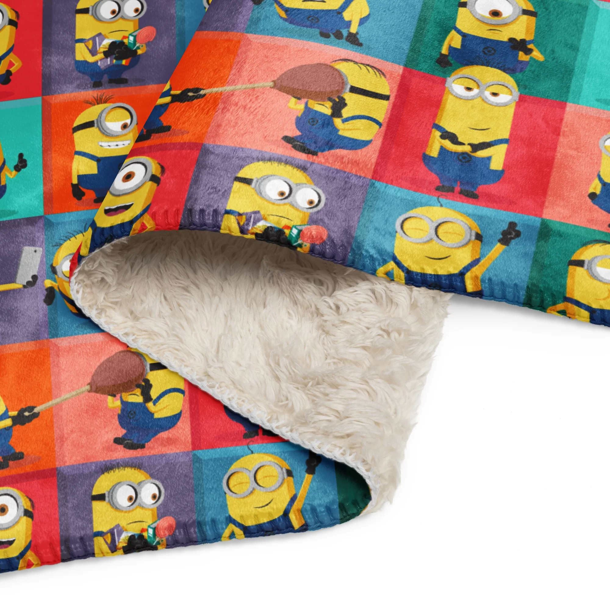 Despicable Me 4 Minion Pattern Sherpa Blanket - Image 5