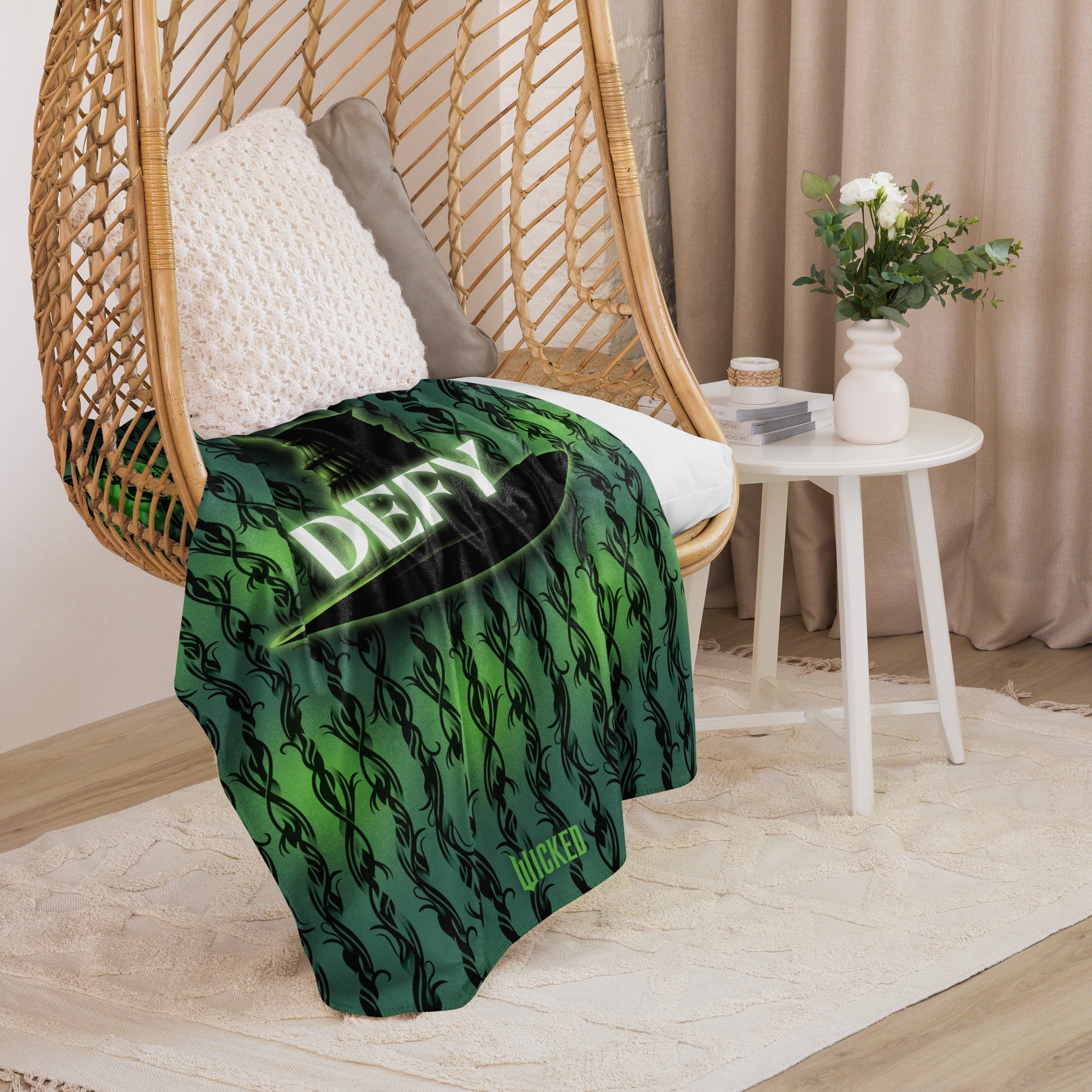 Wicked Defy Sherpa Blanket - Image 4